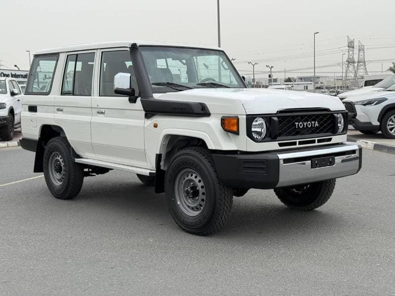 2025 Toyota Land Cruiser 70 LC76 LX