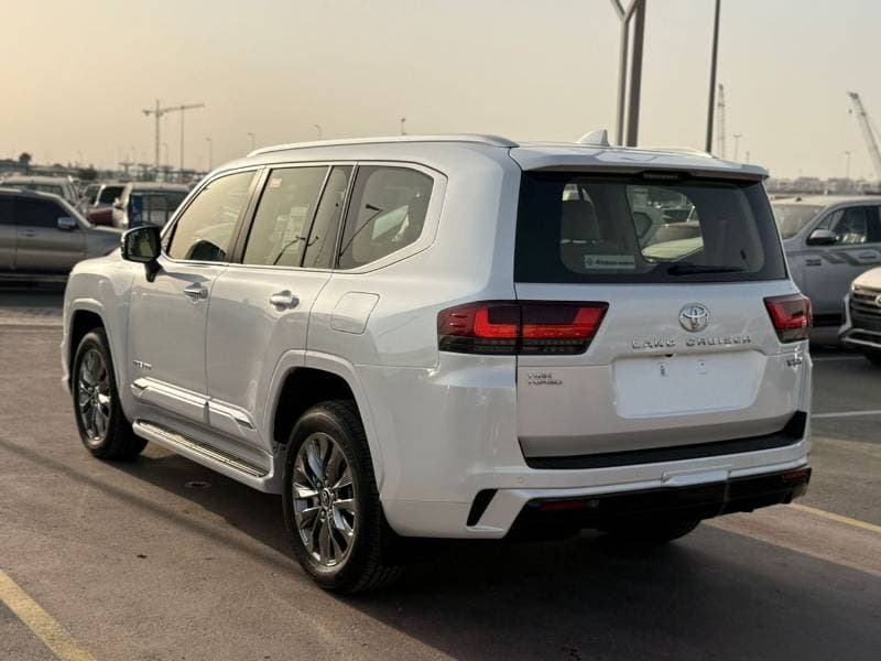 2026 Toyota Land Cruiser VXR thumbnail 5