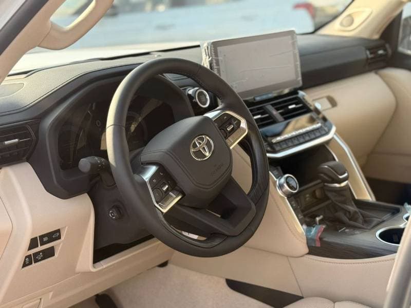 2026 Toyota Land Cruiser VXR thumbnail 8
