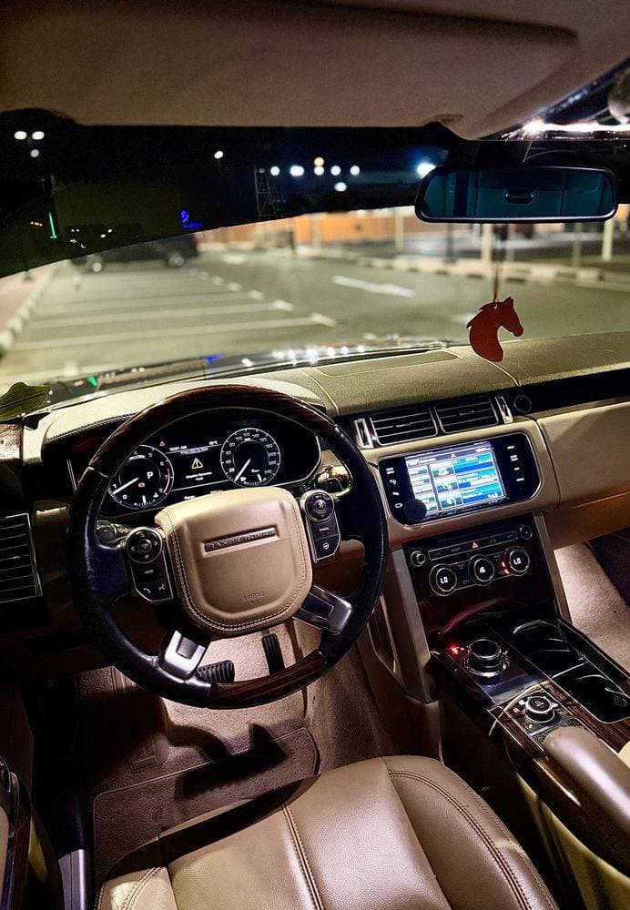 2015 Land Rover Range Rover thumbnail 4