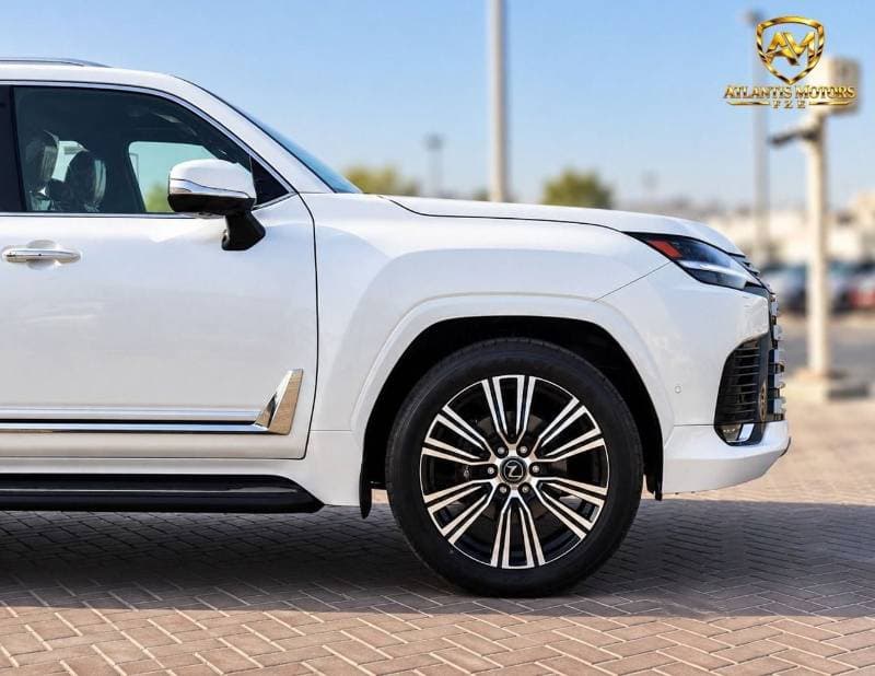2026 Lexus LX700h SIGNATURE thumbnail 8