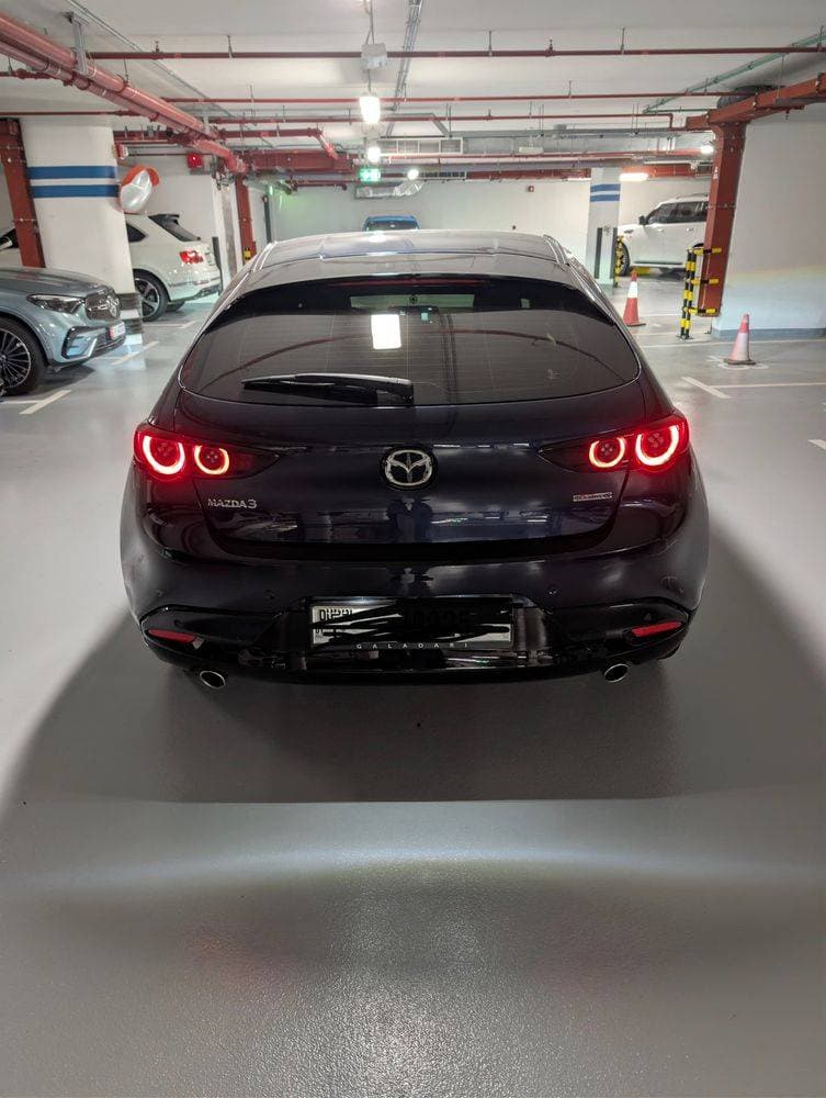 2021 Mazda 3 Hatchback thumbnail 4