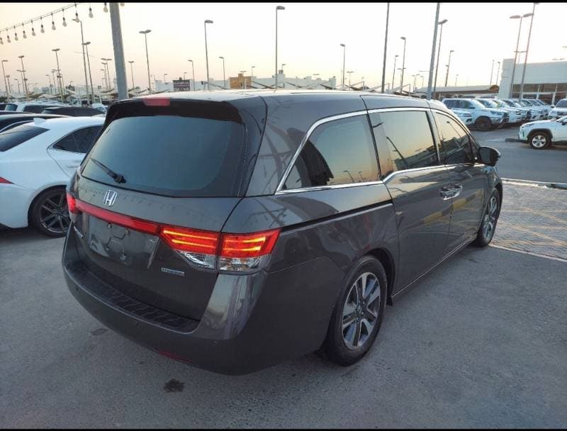 2015 Honda Odyssey thumbnail 4