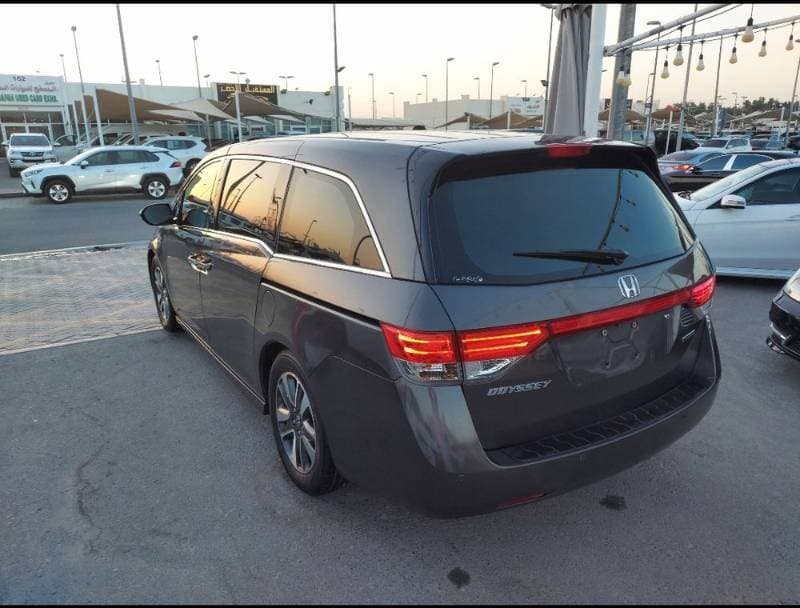 2015 Honda Odyssey thumbnail 3