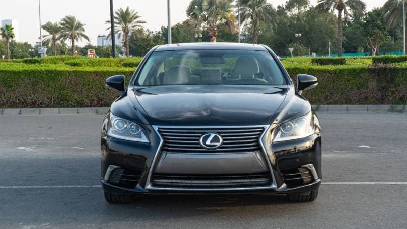 2013 Lexus LS 460 thumbnail 3