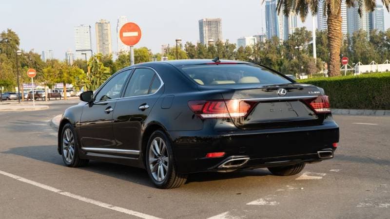 2013 Lexus LS 460 thumbnail 5