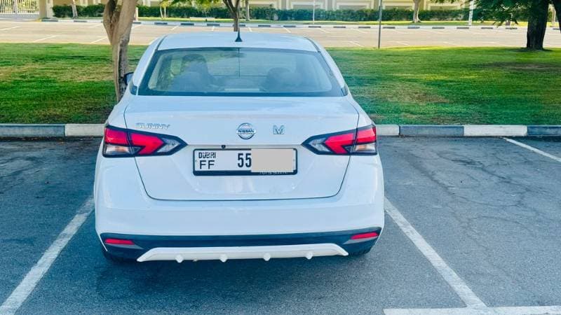 2022 Nissan Sunny thumbnail 2
