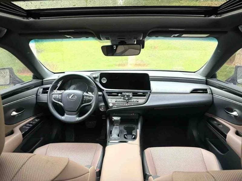 2023 Lexus ES thumbnail 3