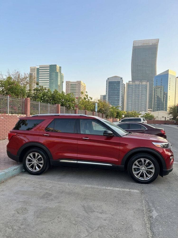 2020 Ford Explorer thumbnail 2