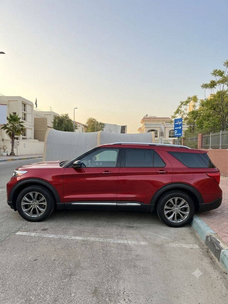 2020 Ford Explorer thumbnail 3