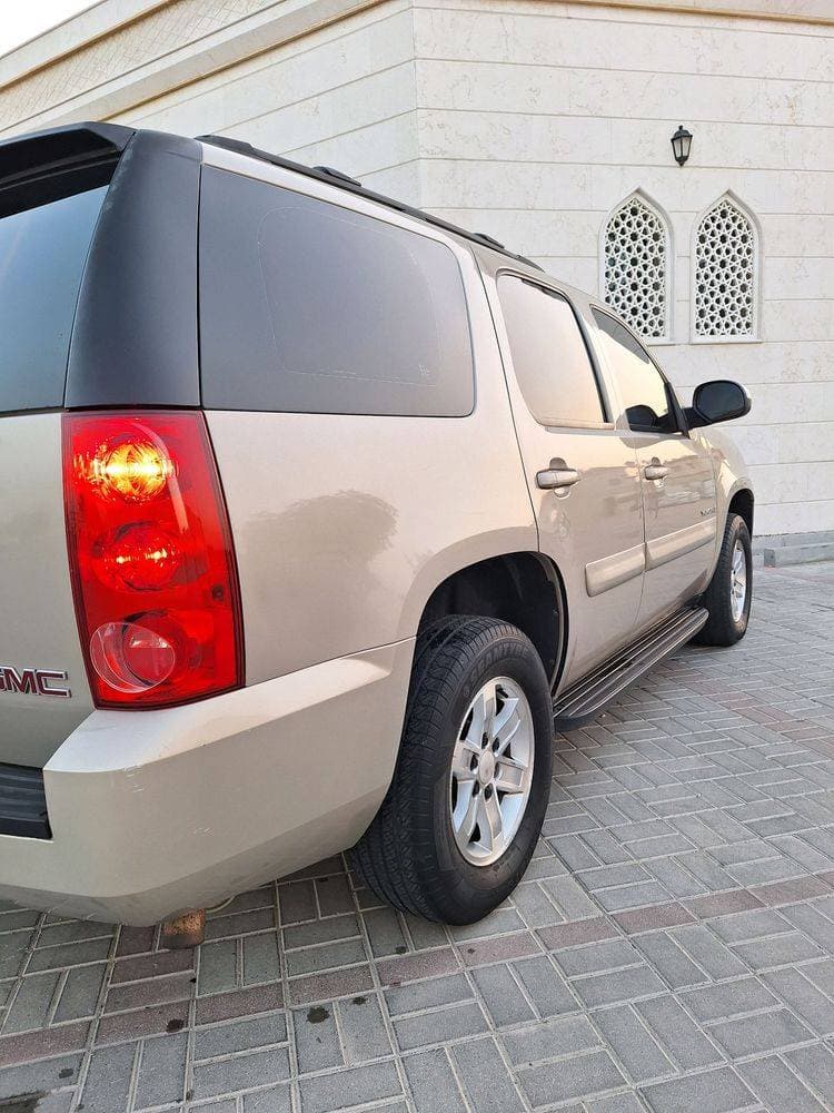 2008 GMC Yukon thumbnail 2