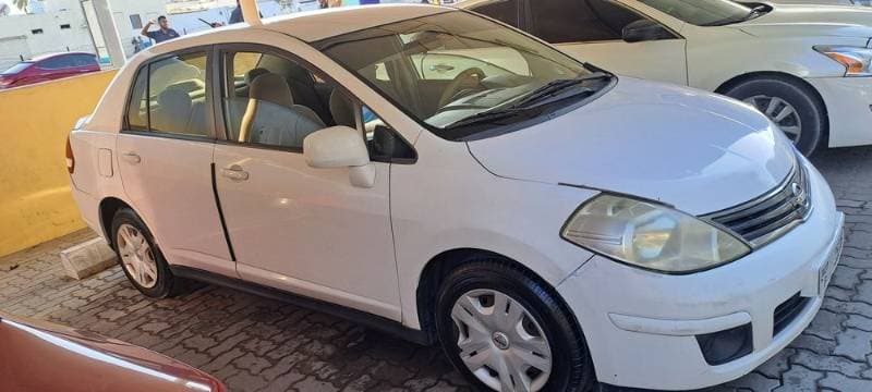 2011 Nissan Tiida thumbnail 4