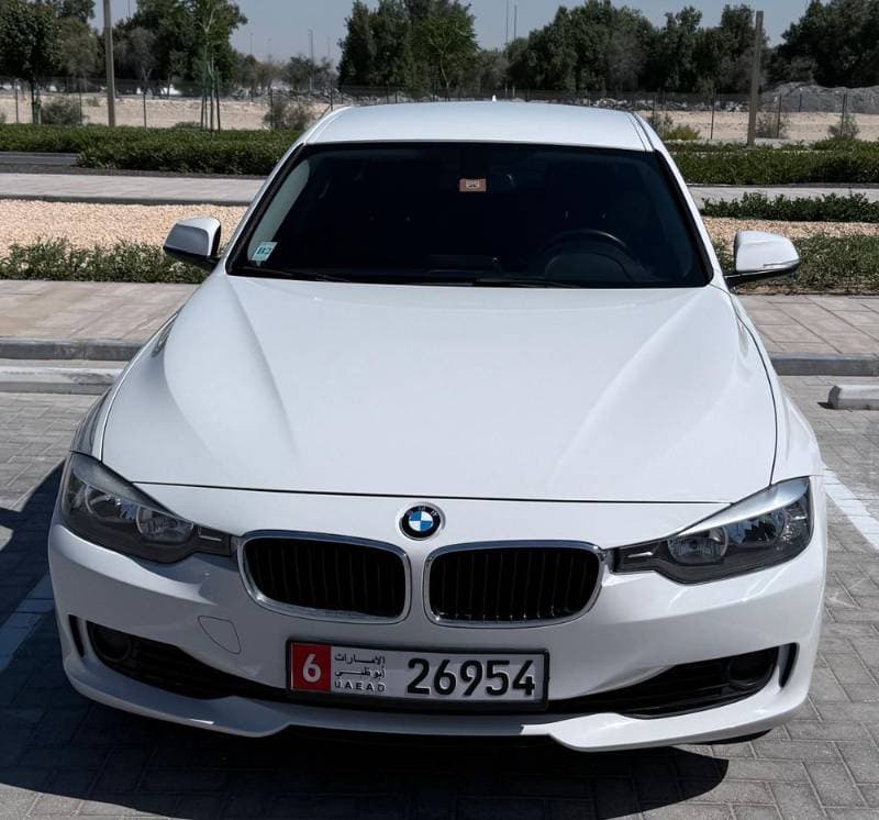 2015 BMW 3 Series Sedan thumbnail 2
