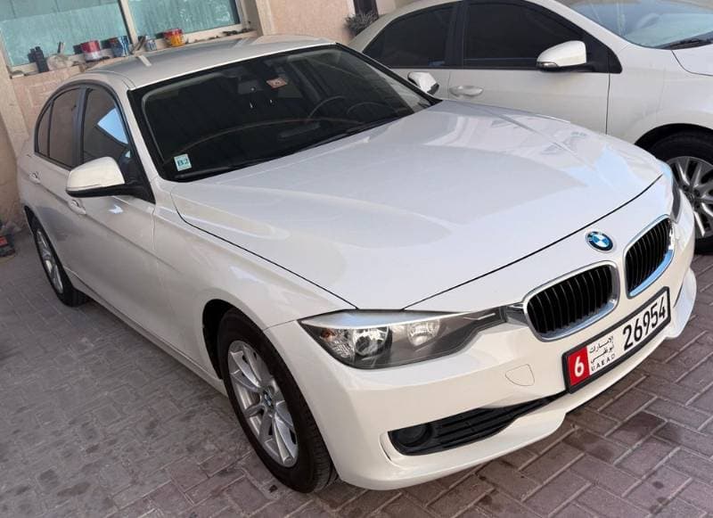 2015 BMW 3 Series Sedan thumbnail 3