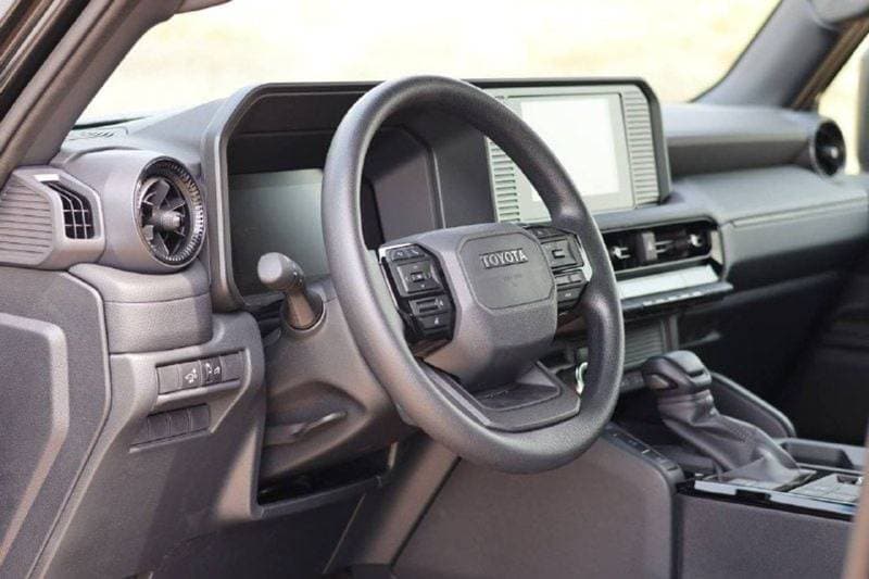 2025 Toyota Prado VXR thumbnail 6
