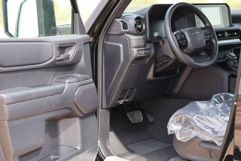 2025 Toyota Prado VXR thumbnail 5