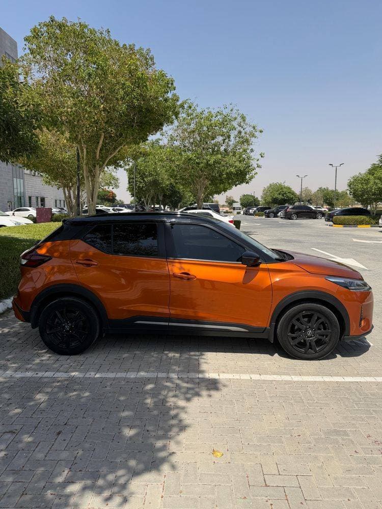2023 Nissan Kicks thumbnail 2