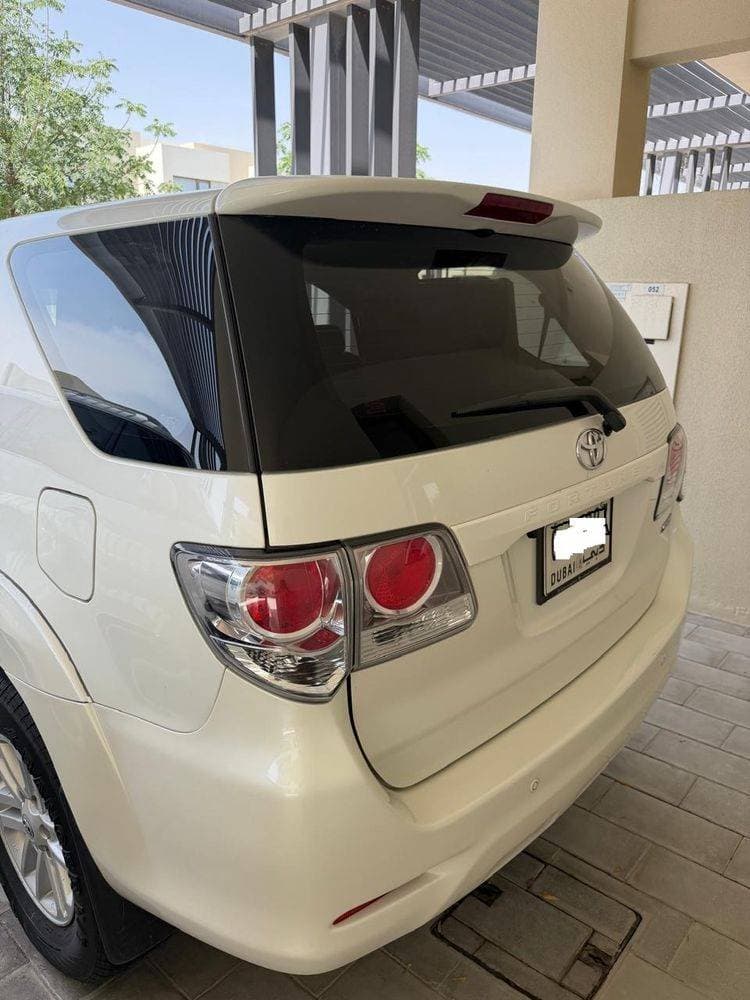 2012 Toyota Fortuner thumbnail 2