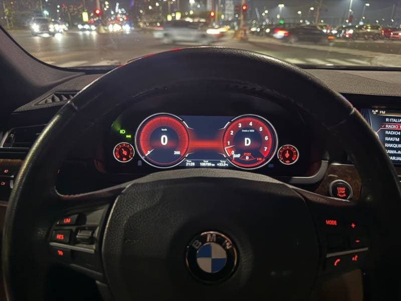 2015 BMW 7 Series thumbnail 2