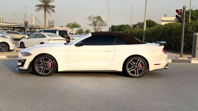 2021 Ford Mustang thumbnail 4