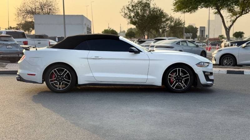 2021 Ford Mustang thumbnail 5