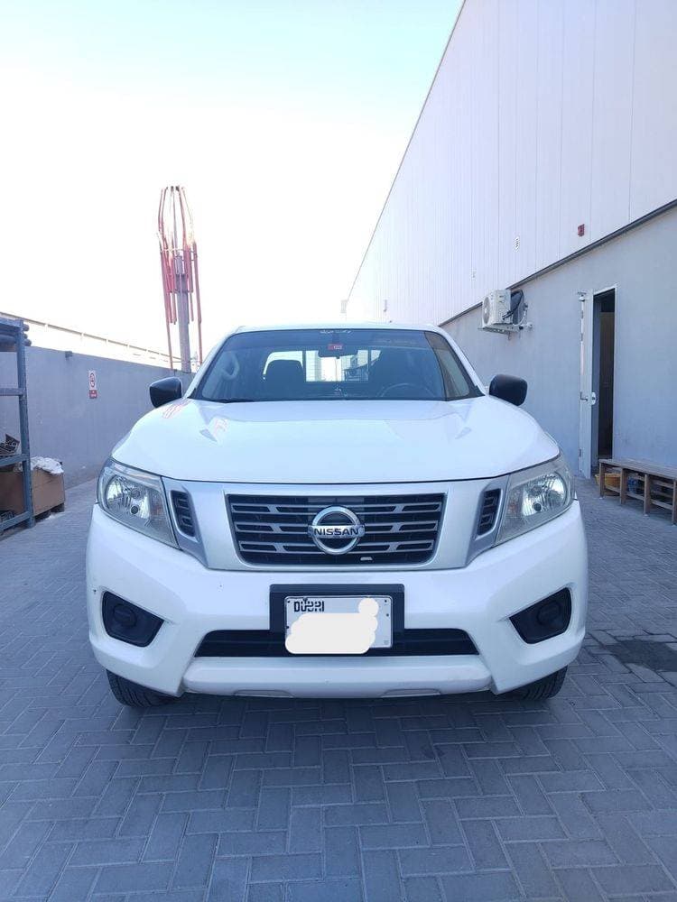 2020 Nissan Navara thumbnail 2