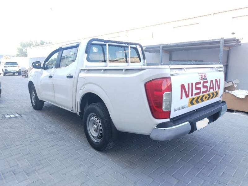 2020 Nissan Navara thumbnail 4