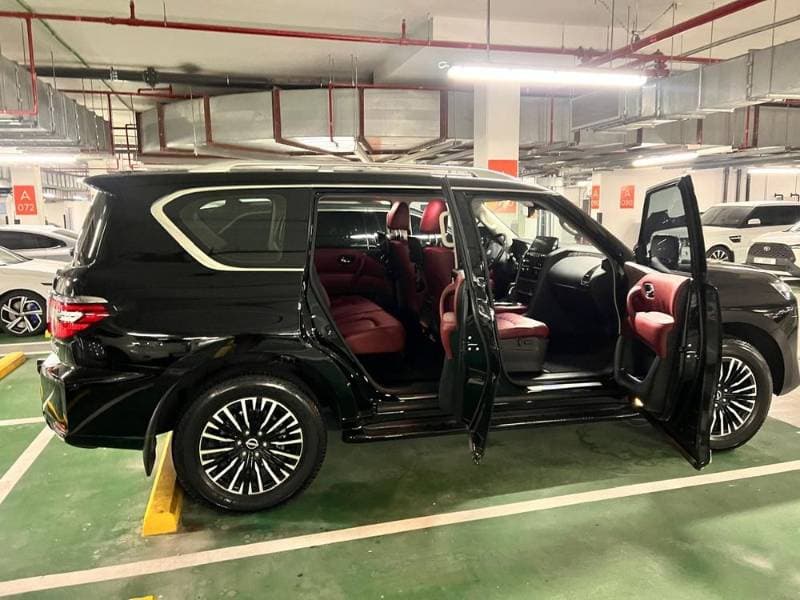 2024 Nissan Patrol thumbnail 3