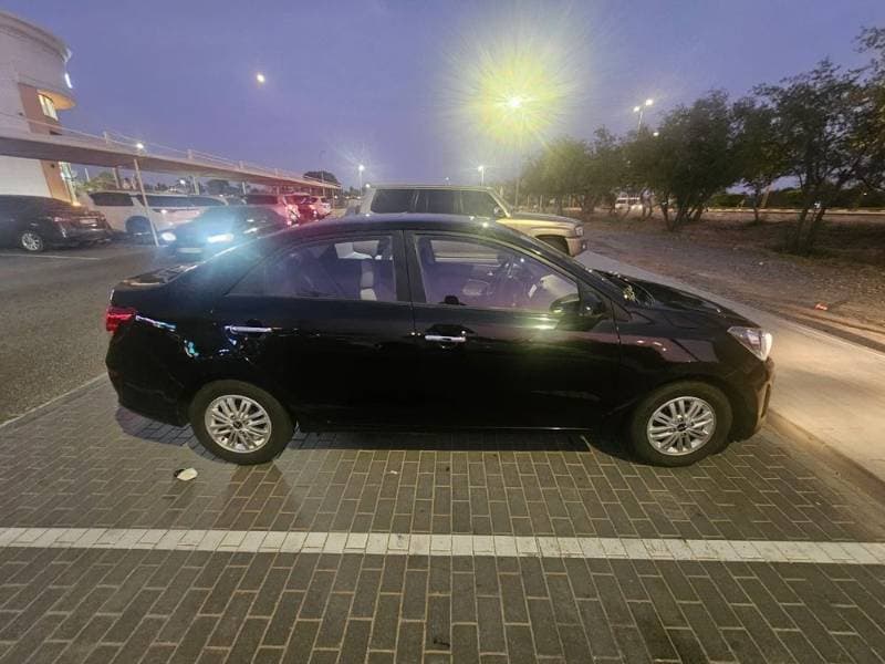 2022 Kia Pegas thumbnail 3