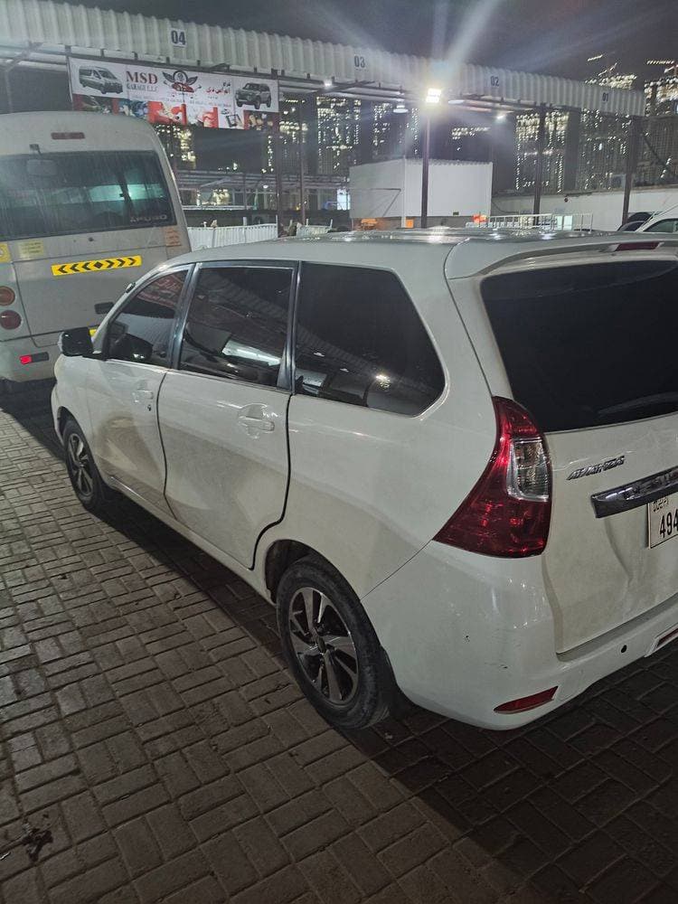 2017 Toyota Avanza thumbnail 3
