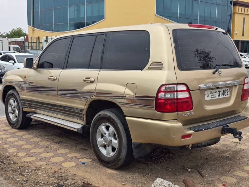 2003 Toyota Land Cruiser thumbnail 2