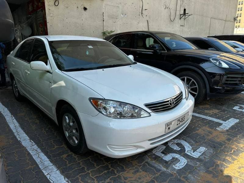 2004 Toyota Camry thumbnail 2