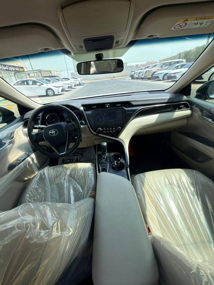 2019 Toyota Camry thumbnail 2