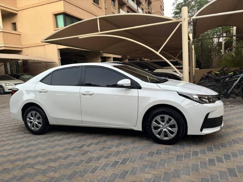 2019 Toyota Corolla thumbnail 5