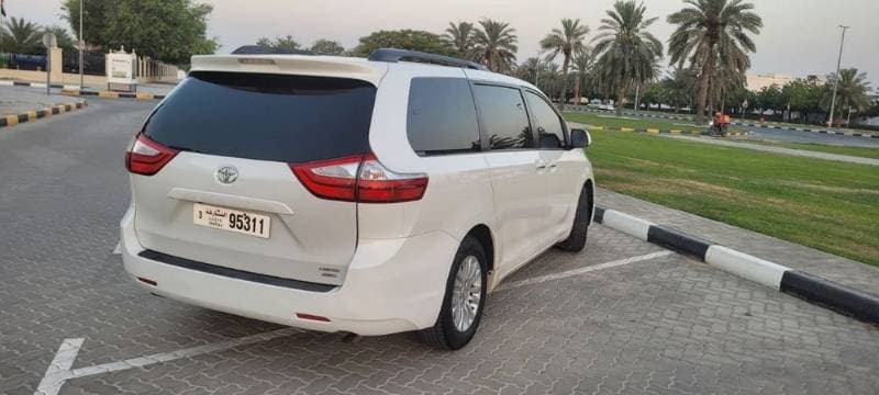 2015 Toyota Sienna