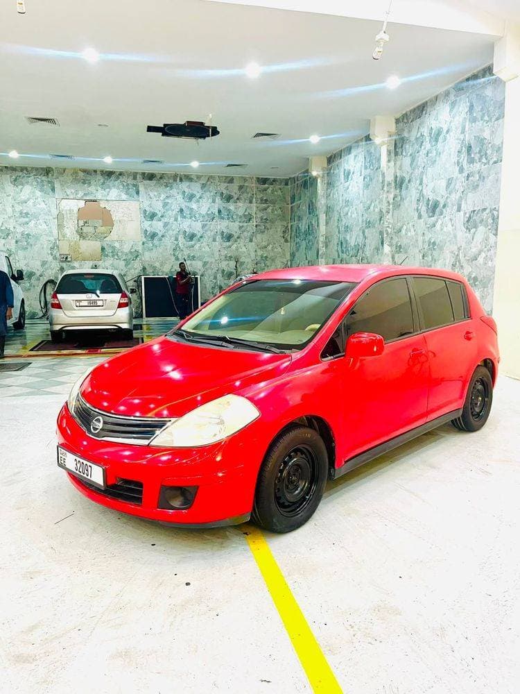 2011 Nissan Tiida thumbnail 5