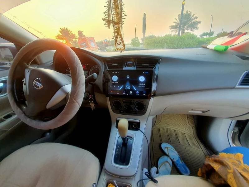 2015 Nissan Sentra thumbnail 3