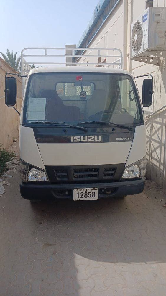 2017 Isuzu D-MAX thumbnail 2