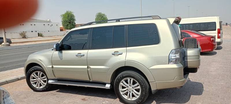 2013 Mitsubishi Pajero