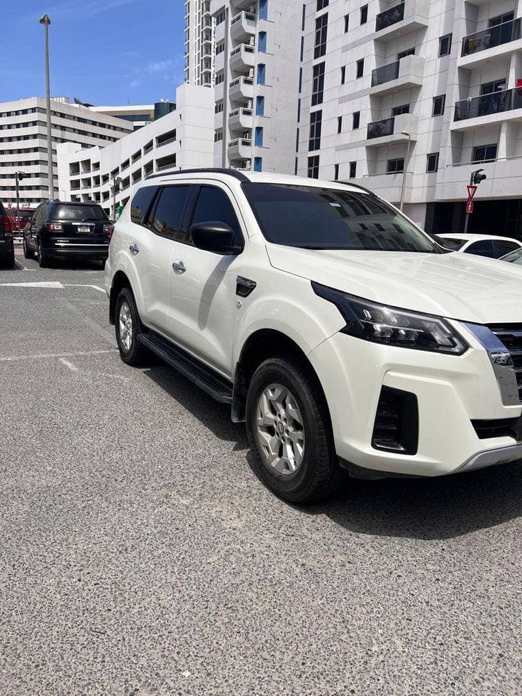 2024 Nissan Xterra thumbnail 2