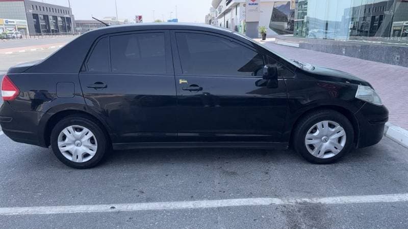 2012 Nissan Tiida thumbnail 3