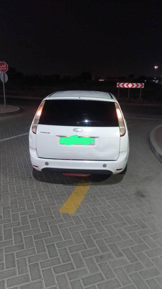 2010 Ford Focus thumbnail 4