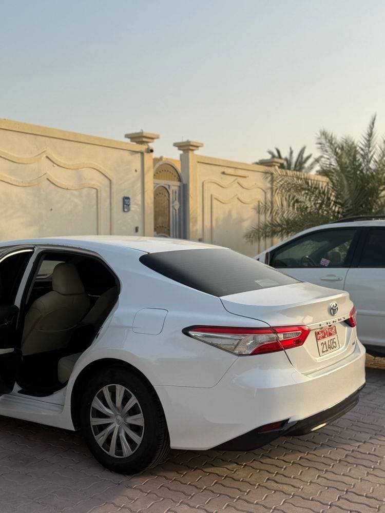2019 Toyota Camry thumbnail 4