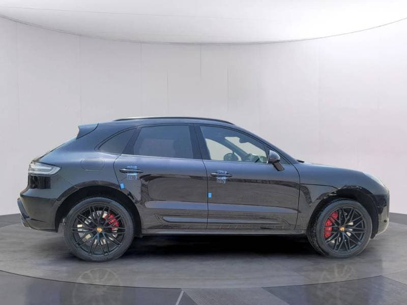 2024 Porsche Macan thumbnail 7