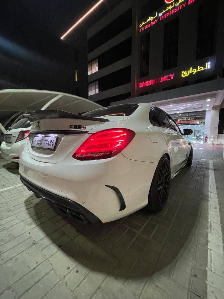 2015 Mercedes-Benz C 63 AMG thumbnail 4
