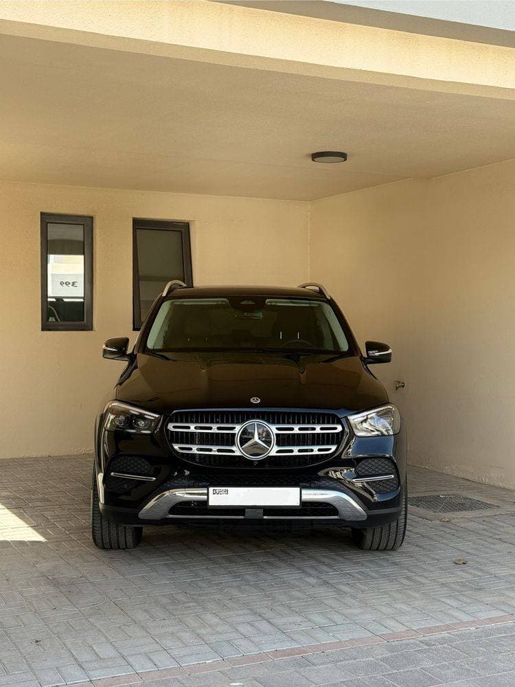 2025 Mercedes-Benz GLE-Class thumbnail 2