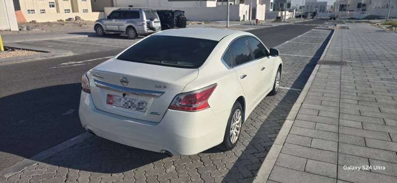 2016 Nissan Altima thumbnail 4