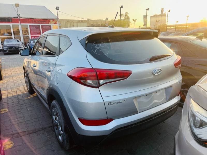 2017 Hyundai Tucson thumbnail 3