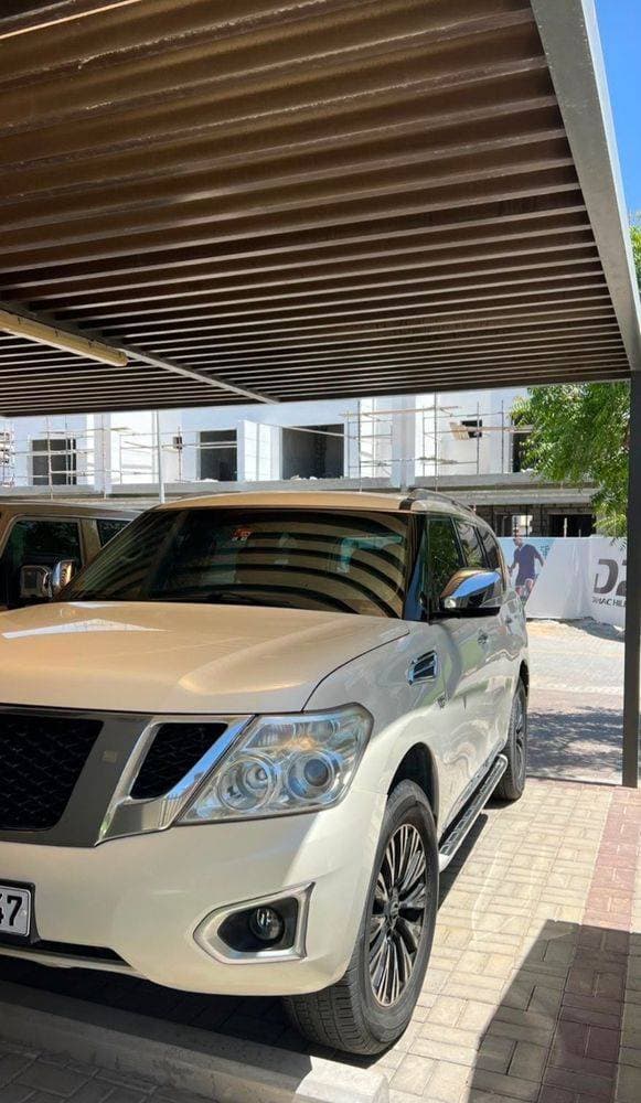 2016 Nissan Patrol thumbnail 5