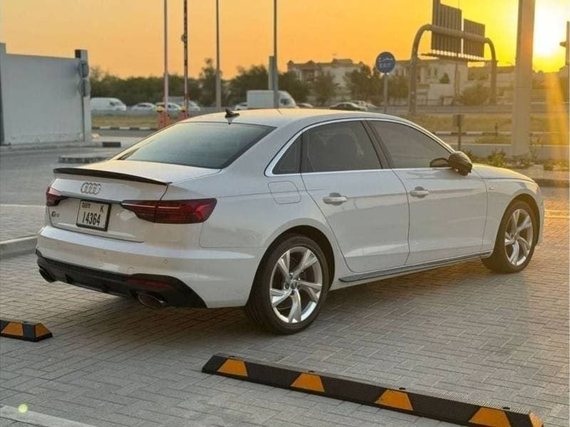 2021 Audi A4 40 TFSI S LINE thumbnail 3